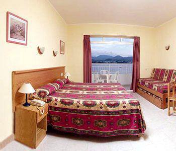 Aparthotel Catalina Сан-Антонио-Абад Экстерьер фото